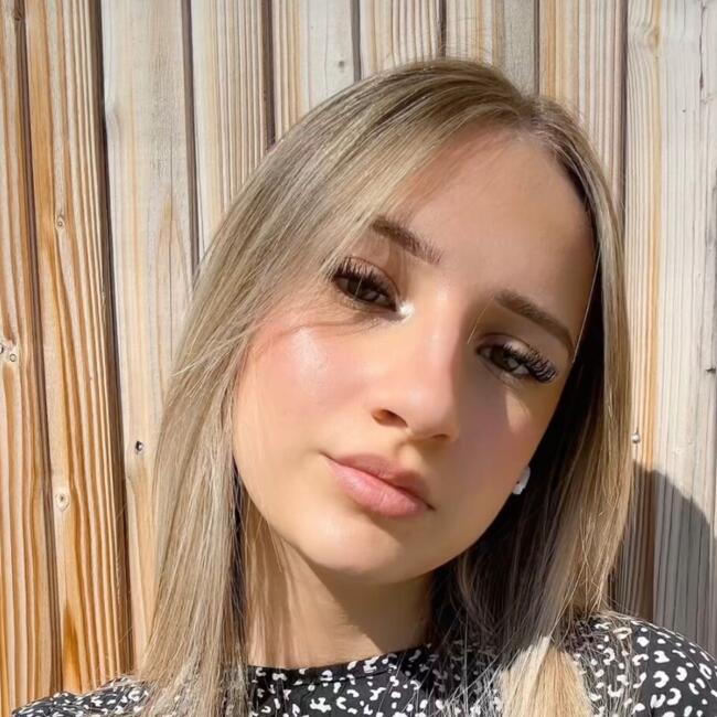 Babysitter in Belin-Béliet: Mae