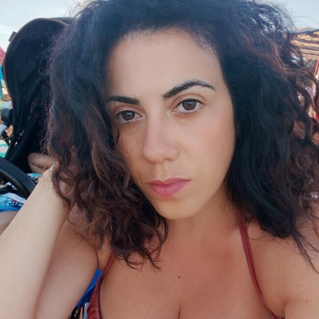 Lavoro per babysitter a Sperone: Stefania