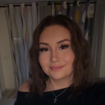 Babysitter in Annemasse: Leia