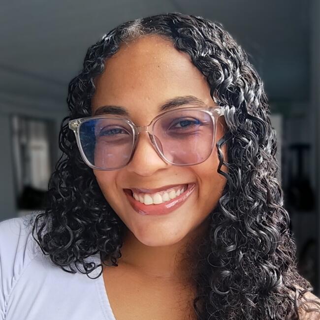 Babá em Salvador: Elisângela