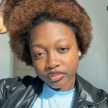 Babysitter in Montreal: Esther