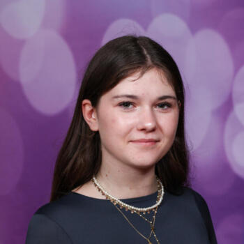 Babysitter in Clarensac: Laura