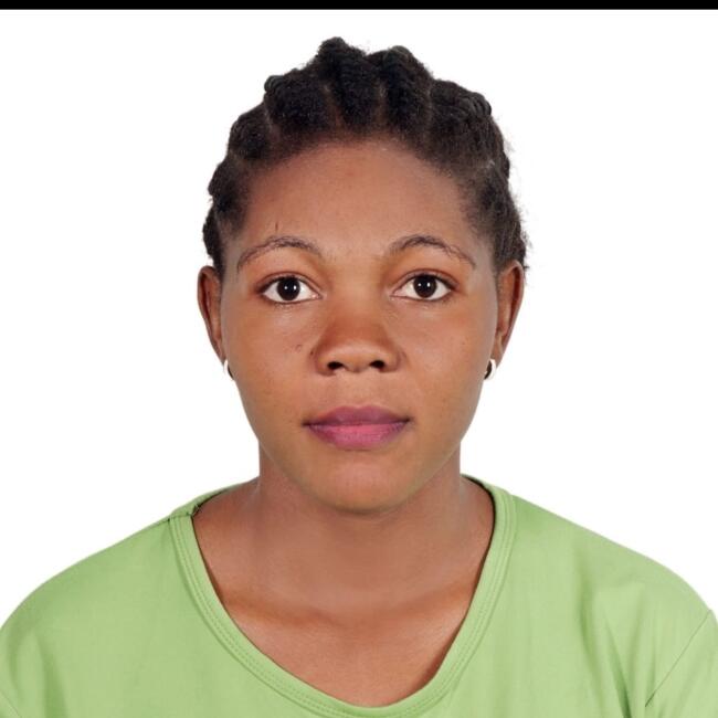 Niñera en Dubái: Nabukenya Jackline