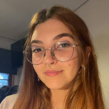 Babysitter in Caparica: Helena