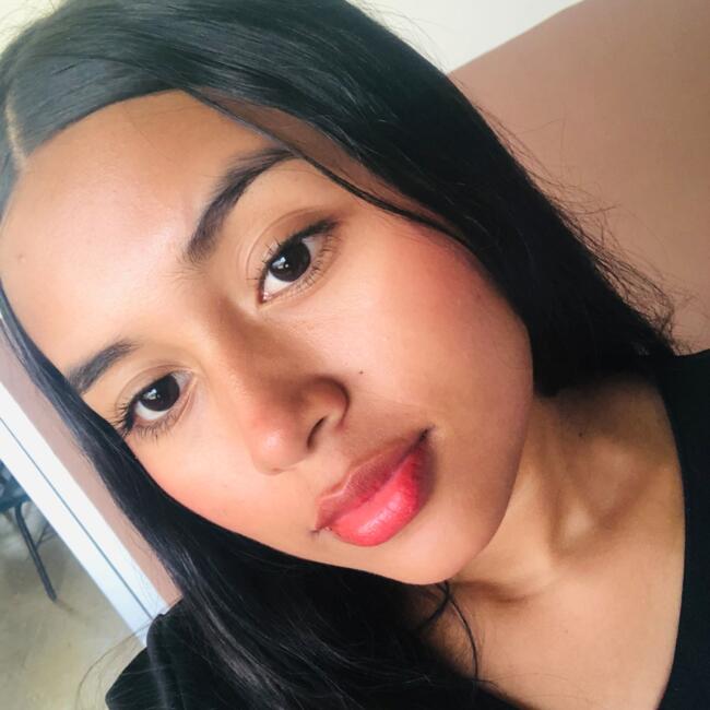 Babysitter in Burunga: Carolina