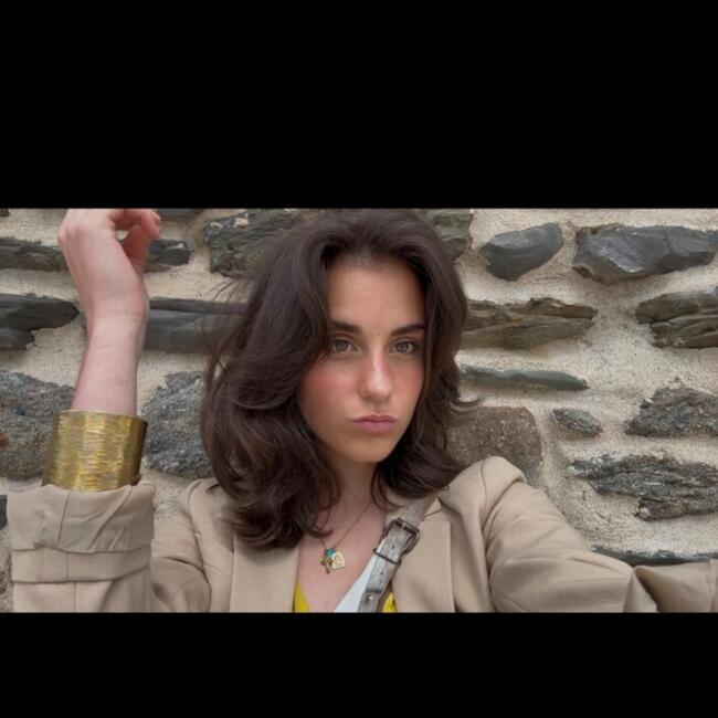 Babysitter in Rennes: Léonore