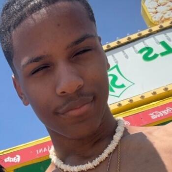 Babysitter in Buffalo: Jaden