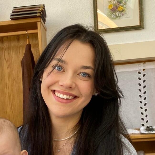 Babysitter in Wien: Nicola