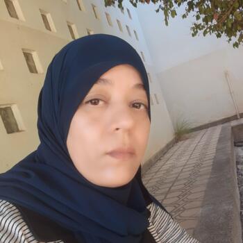 Babysitter in Nador: Mona