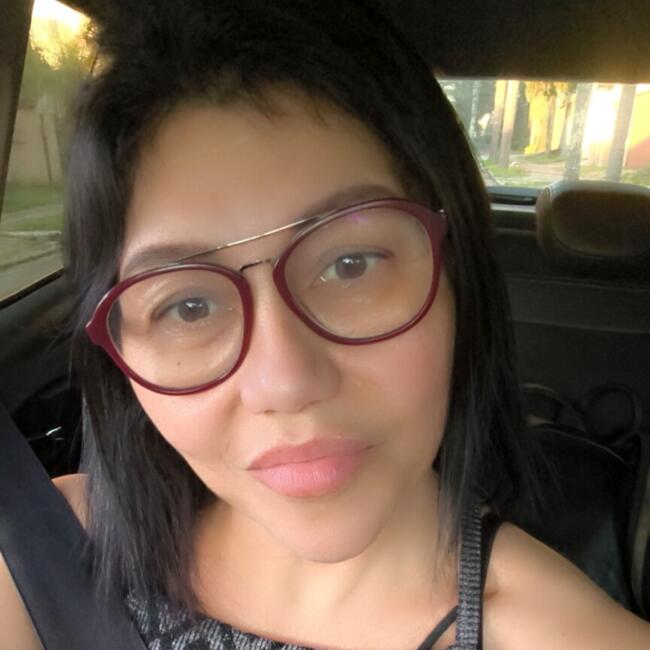 Babá em Curitiba: Katia
