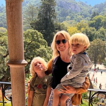 Trabalho de babysitting em Cascais: Trabalho de babysitting Liesbeth