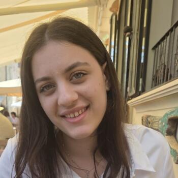 Babysitter in Rome: Elisa