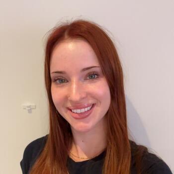 Babysitter East York: Jade