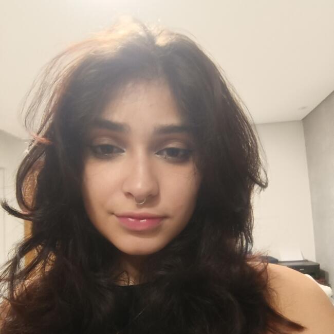 Babysitter in Guarulhos: Giulia