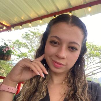 Babysitter in Pereira: Maria camila