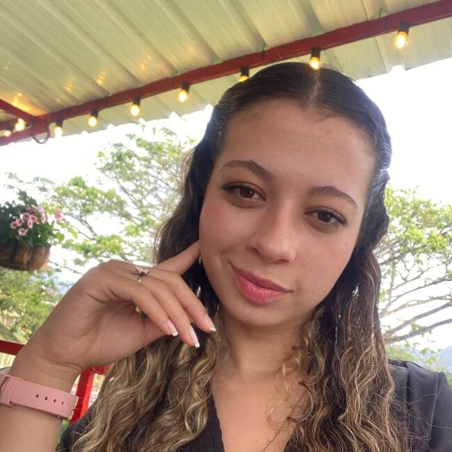 Babysitter in Pereira: Maria camila