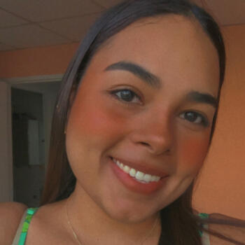 Babysitter in Panama-stad: Hillary Chávez