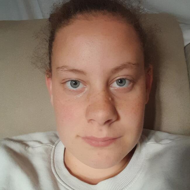 Babysitter in Avallon: Ema