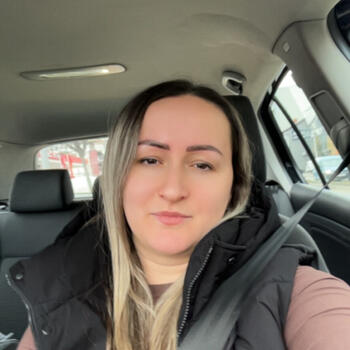 Baby-sitter in Hamilton: Egzona