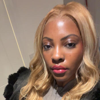 Babysitting job in Sheffield: babysitting job Faith