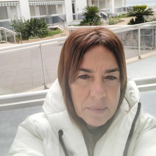 Nanny in Mont-roig del Camp: Lariza
