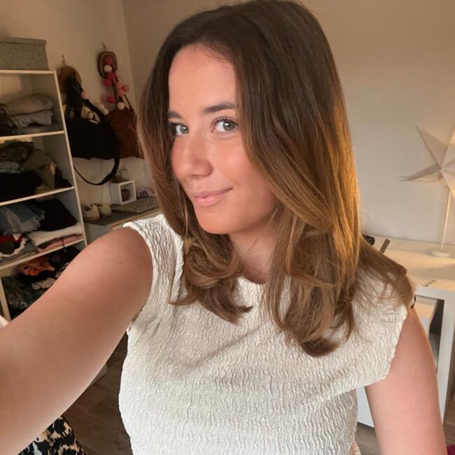 Babysitter in Maintenon: Lily