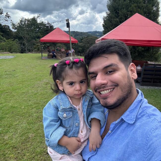 Trabajo para niñera en Sabaneta (Antioquia): Hernan Dario Santiago Alvarez