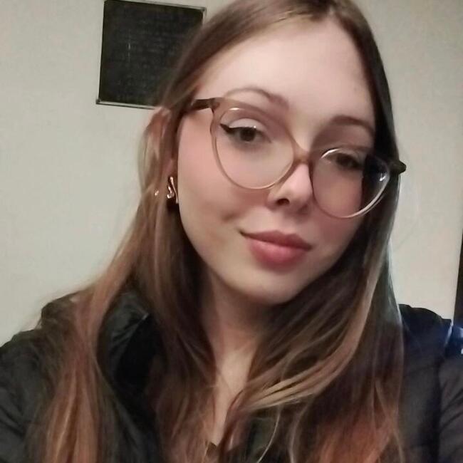 Babysitter in Jaraguá do Sul: Leticia