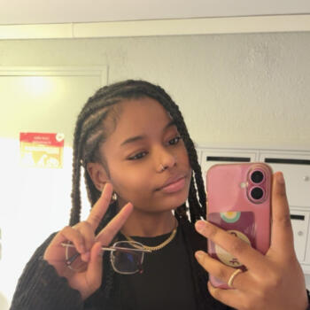 Babysitter in Angers: Tahis