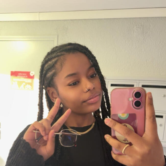 Babysitter in Angers: Tahis