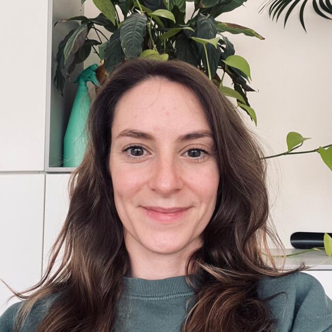 Babysitter in Paris: Morgane