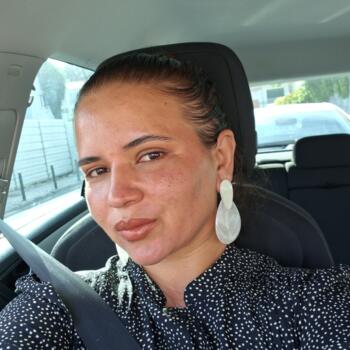Babysitter em Estoril: Raiany