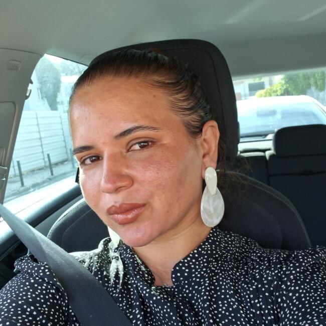 Babysitter em Estoril: Raiany