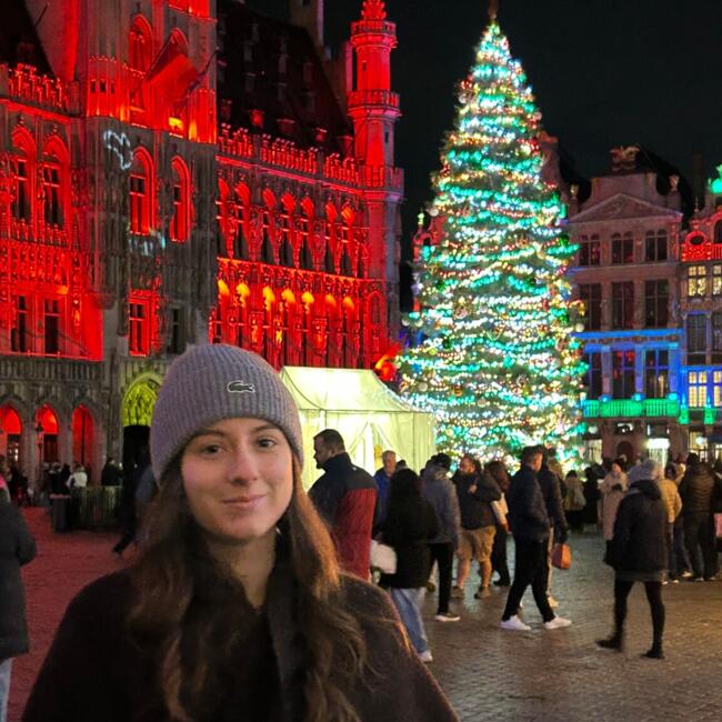 Babysitter in Woluwe-Saint-Pierre/Sint-Pieters-Woluwe: Angela