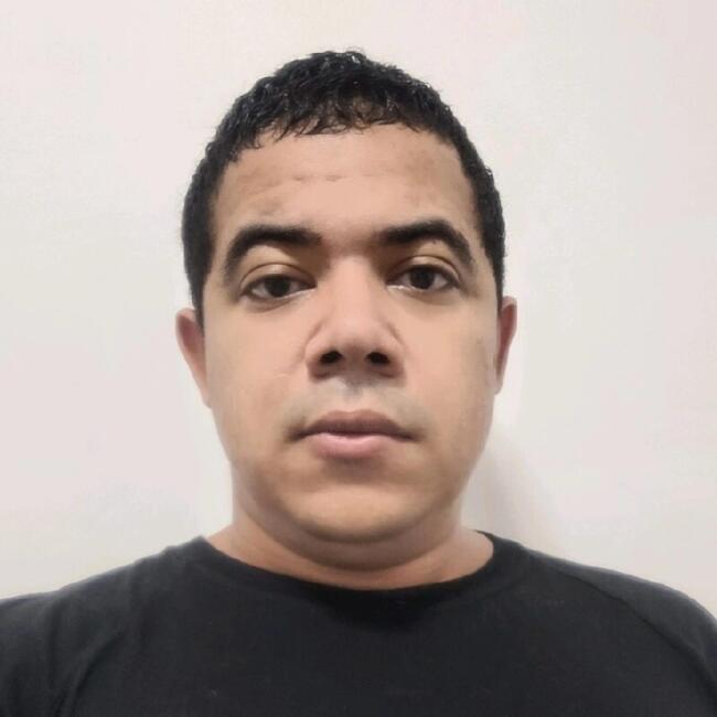 Emprego de babá em Guarulhos: Daniel