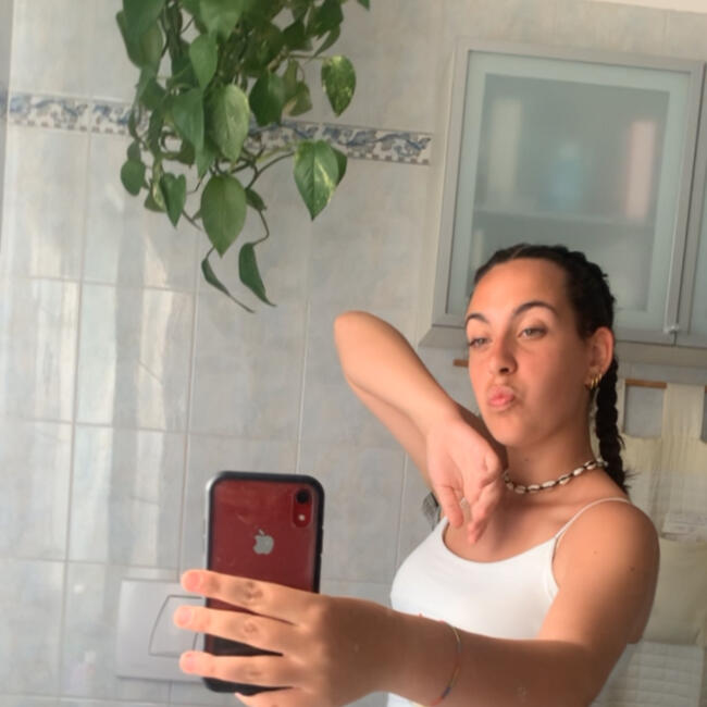 Babysitter in Bougival: Beatrice
