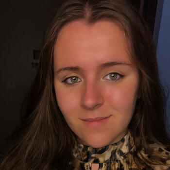 Babysitter in Agen: Coralie