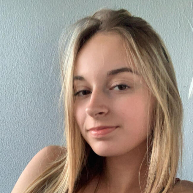 Babysitter in Linz: Laura