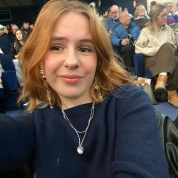 Babysitter in Neuville-en-Ferrain: Lais