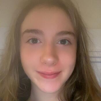 Babysitter in Whitechurch: Sarah