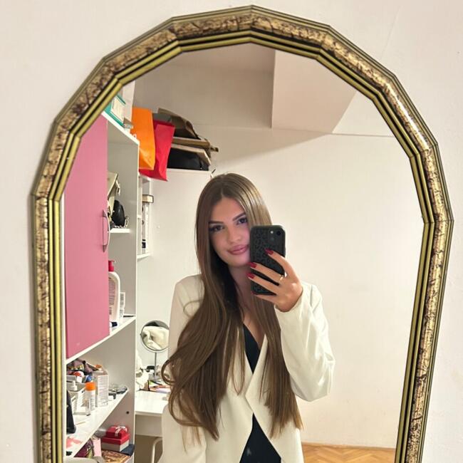 Babysitter in Belgrade: Elena