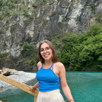 Babysitter in Miraumont: Célia