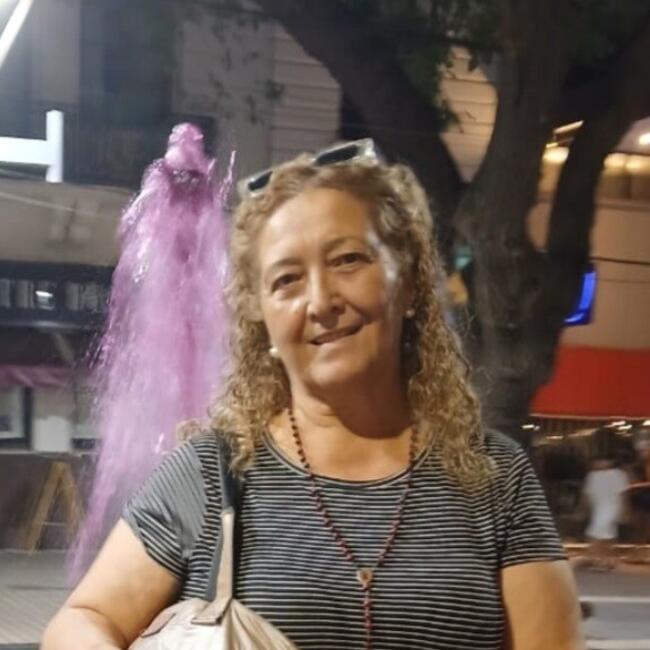 Babysitter in San Juan: Elizabeth