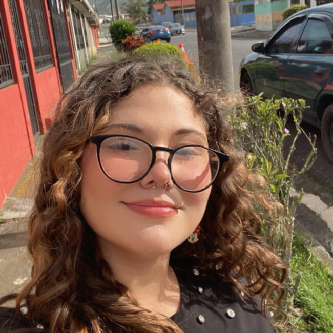 Niñera en San Pedro: Camila Chavarría