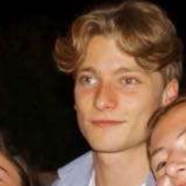 Babysitter in Madrid: Romain berthe poirot