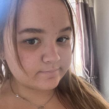 Babysitter Nottingham: Lacey-mae