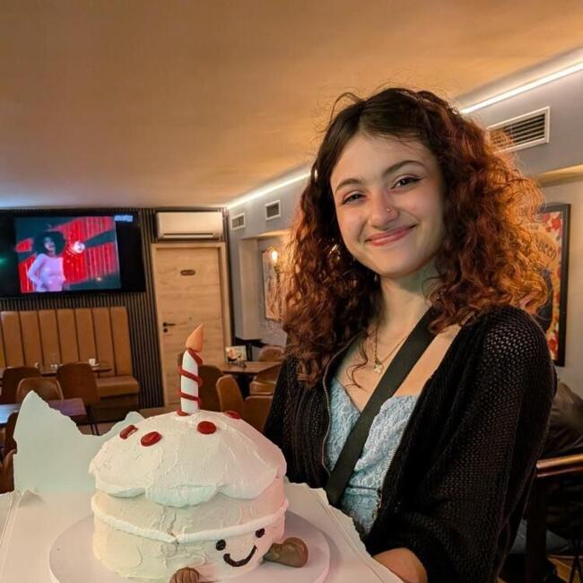 Babysitter in Makarska: Anabela