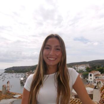 Babysitter in Rennes: Elouise