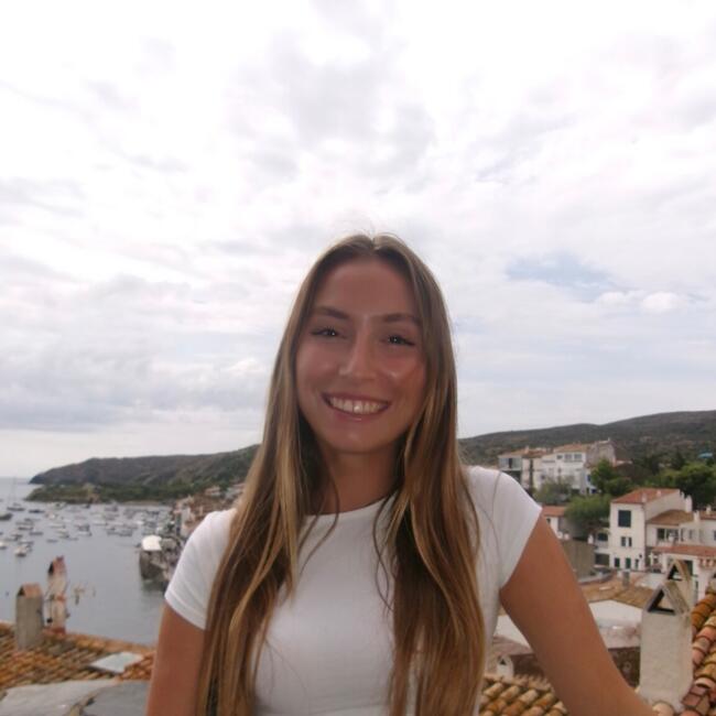 Babysitter in Rennes: Elouise