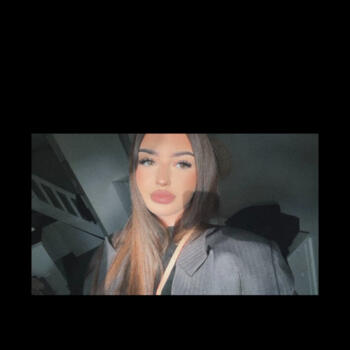 Baby-sitter Soignies: Charlotteee.